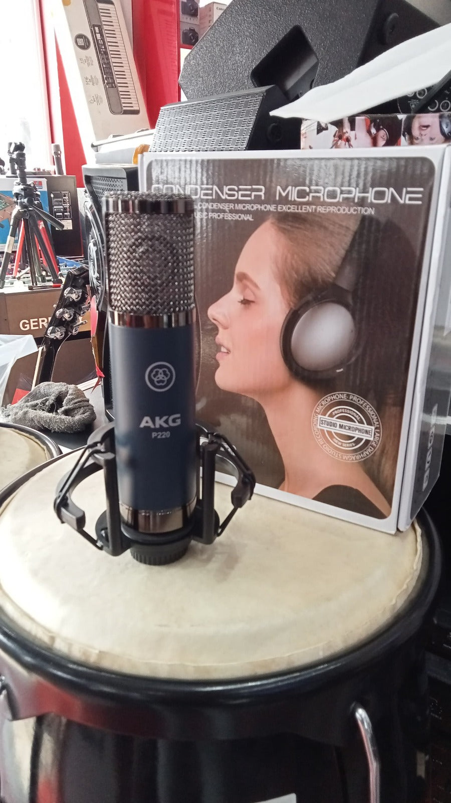 MICRO STUDIO P220 AKG