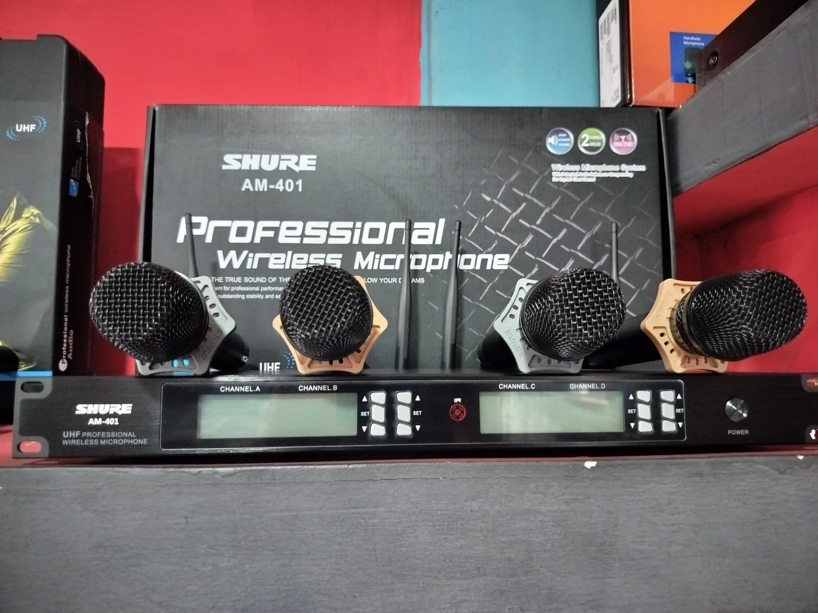 MICRO W/L HAND 4IN1 AM401 SHURE